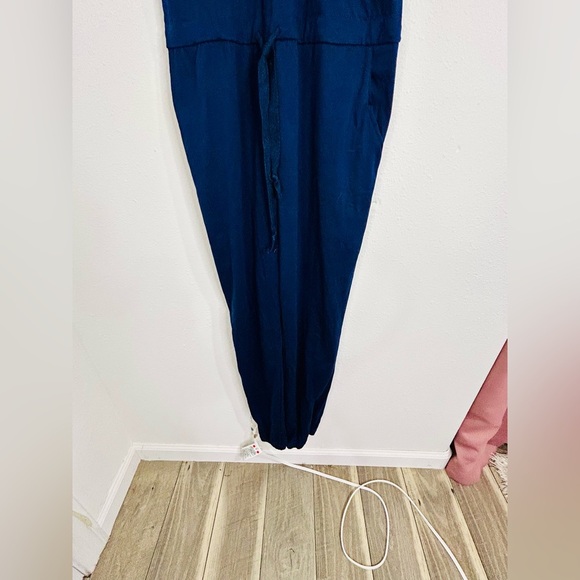Women’s Blue Sleeveless Jumpsuit Size Large Soft Casual Drawstring Waist Stretch - Picture 6 of 12